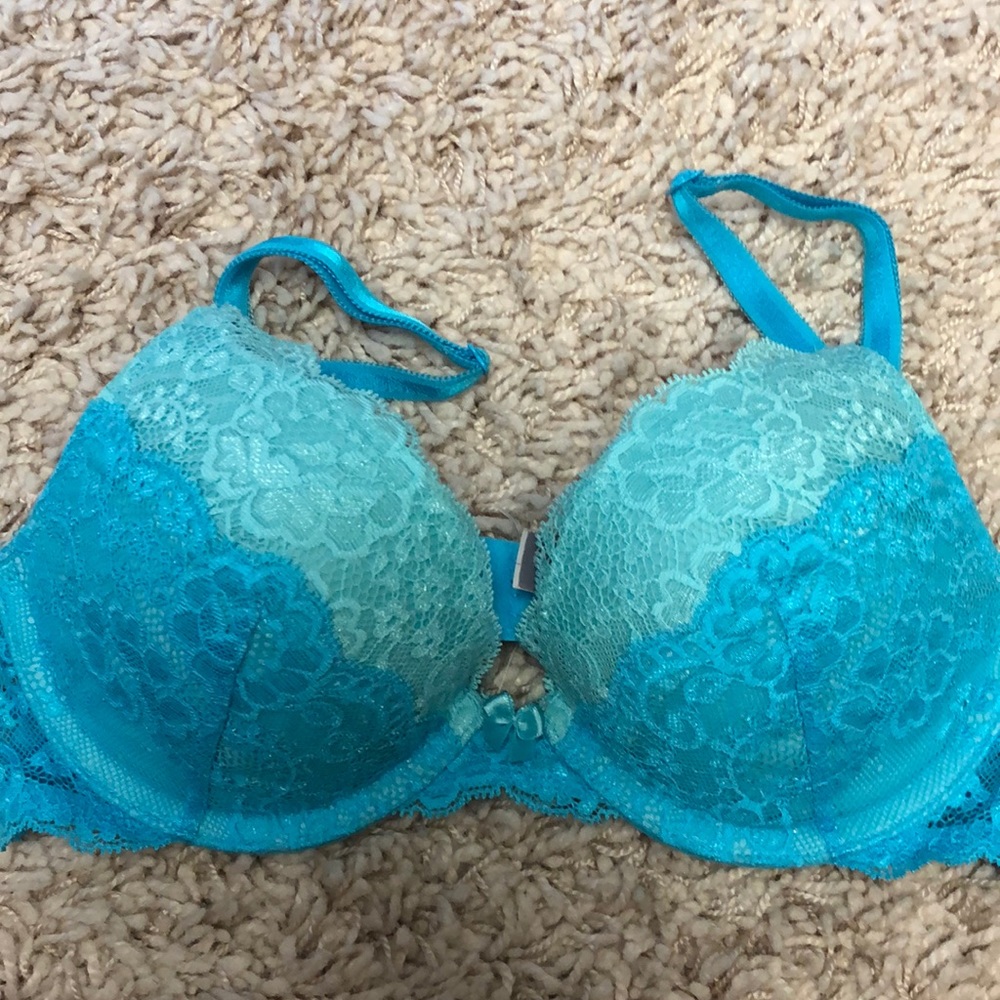 Victoria’s Secret blue lace push up bra